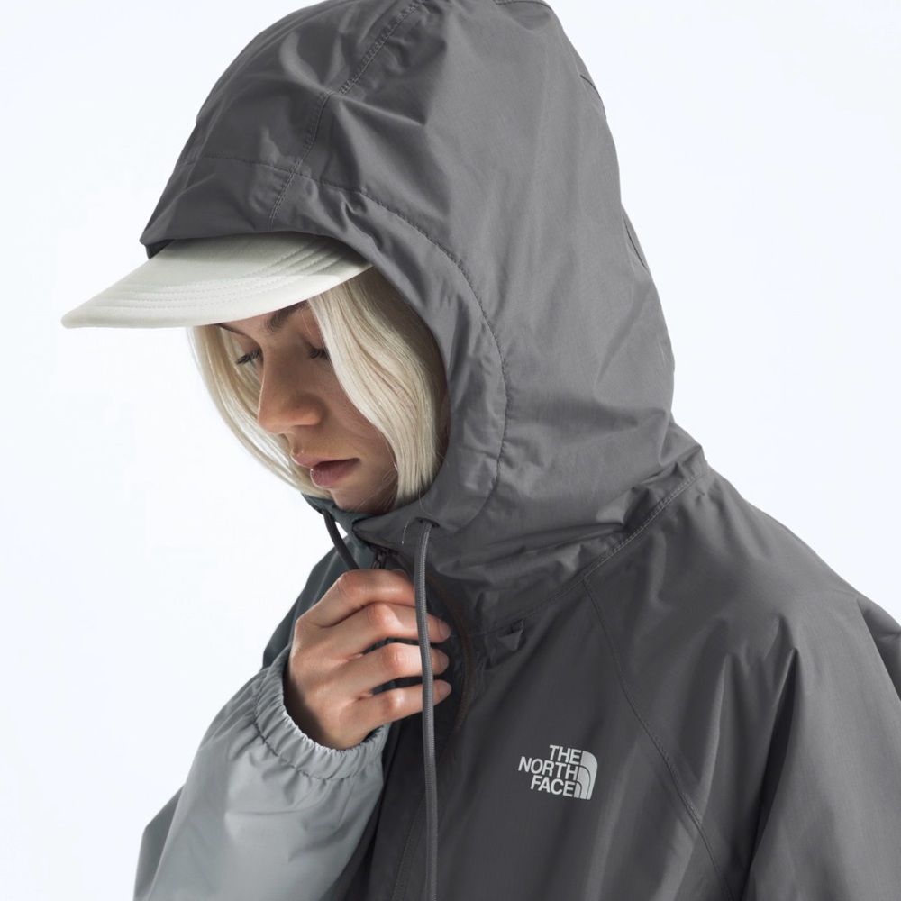 The North Face Women's Rain/ windbreaker Jacket